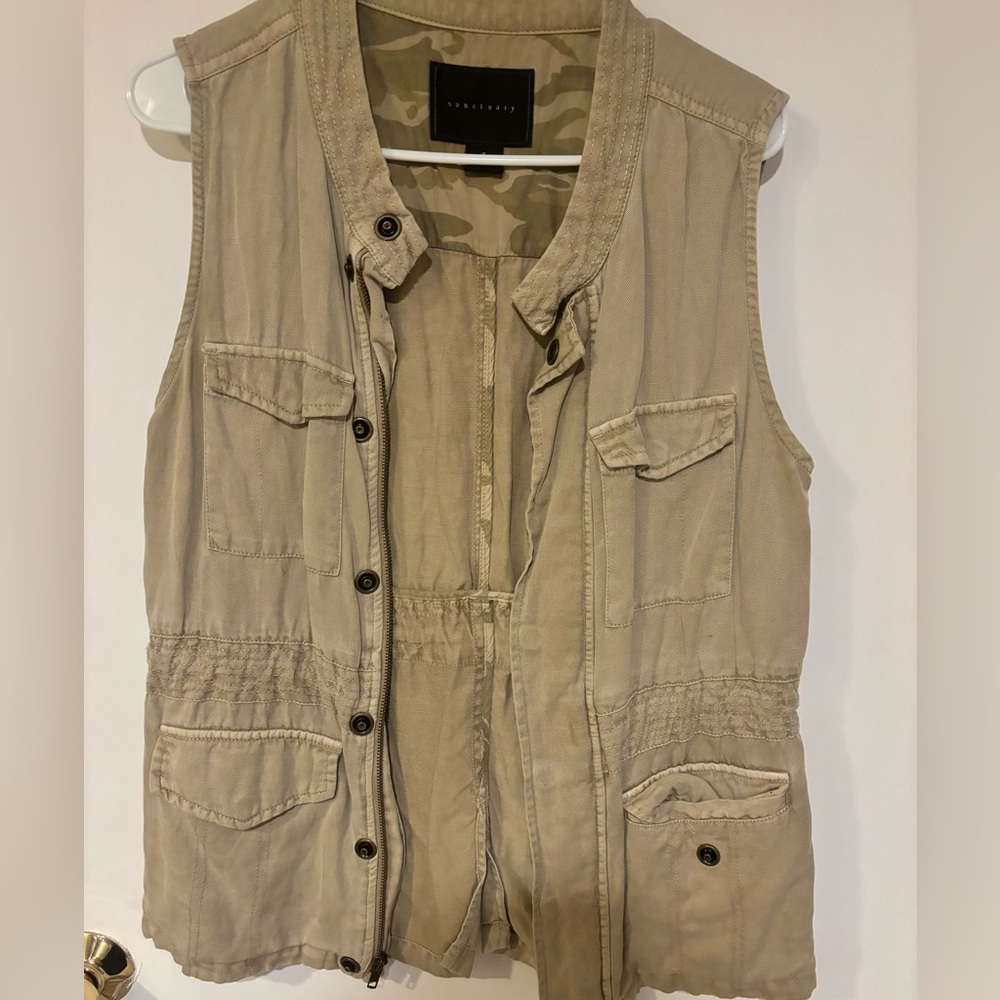 Khaki vest